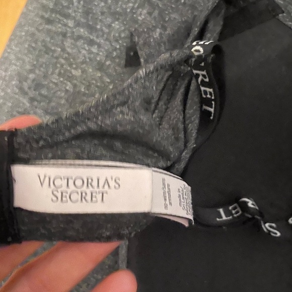 Victorias Secret Lightly Lined Wireless Bra Branded Straps 36C - Picture 8 of 10